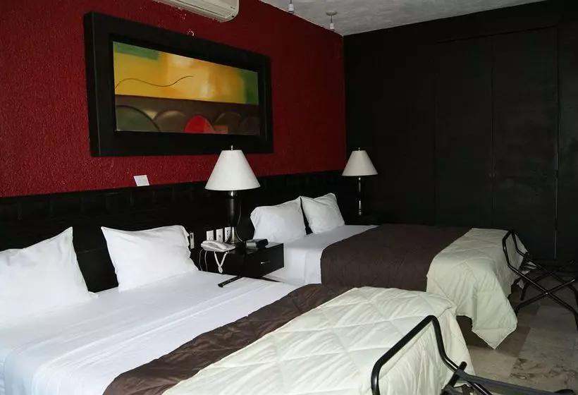 Hotel Montroi & Fitness