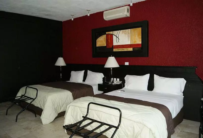 Hotel Montroi & Fitness