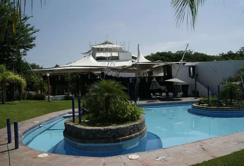 Hotel Montroi & Fitness