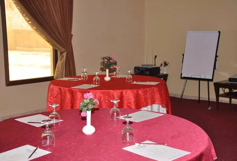 Reef Al Malaz International Hotel By Al Azmy