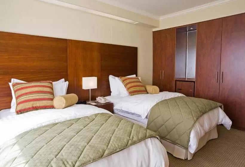 Отель Stubel Suites & Cafe