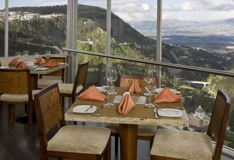 Отель Stubel Suites & Cafe