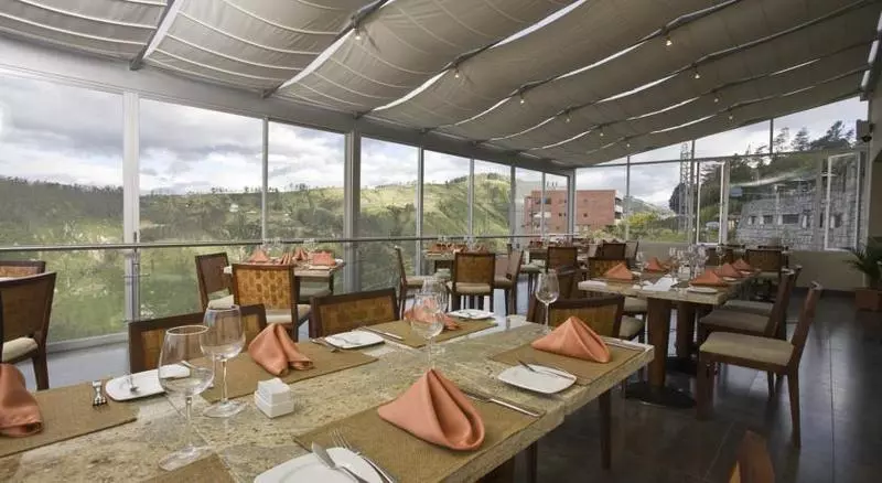 Отель Stubel Suites & Cafe