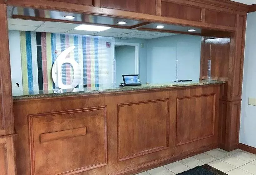 호텔 Studio 6 Suites Tupelo, Ms