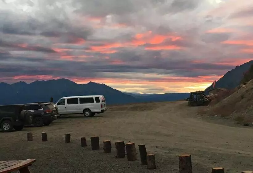 Hotelli Alpine Creek Lodge