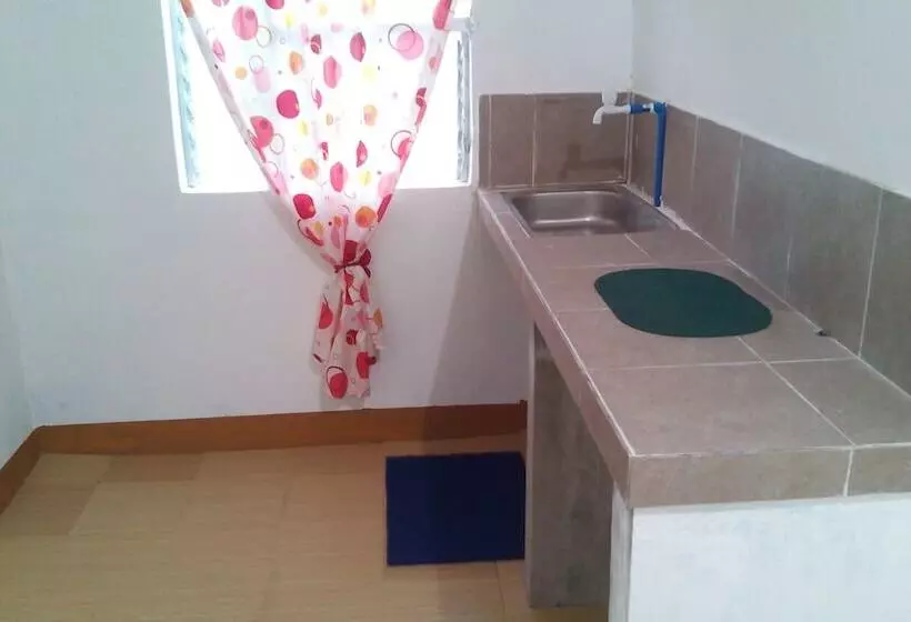 ホテル Gapuz Bnb Inn