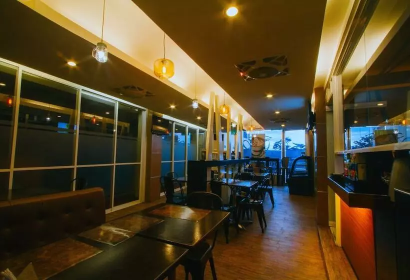 Hotelli Jj Midcity Inn