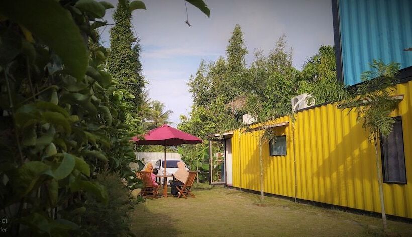 הוסטל Aviano Syariah Backpacker