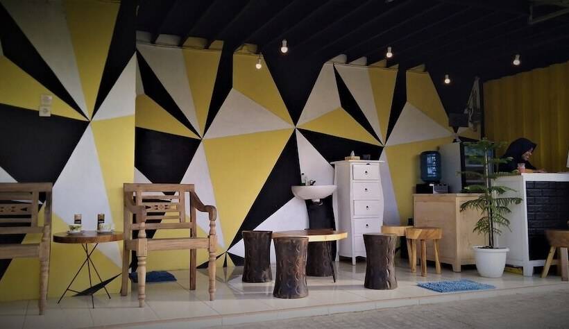 הוסטל Aviano Syariah Backpacker