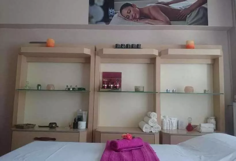 Bay Holiday Hotel & Spa