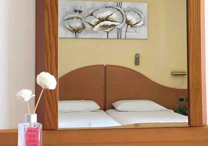 Bay Holiday Hotel & Spa