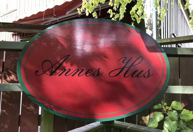 تختخواب و صبحانه Annes Hus