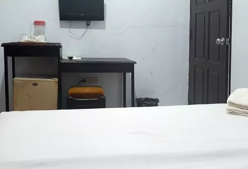 Hotelli Chitra By Oyo Rooms