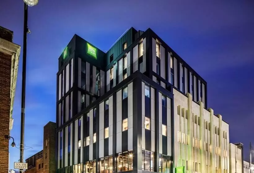 ホテル Spark By Hilton London Romford