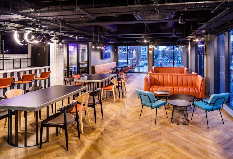 فندق Spark By Hilton London Romford