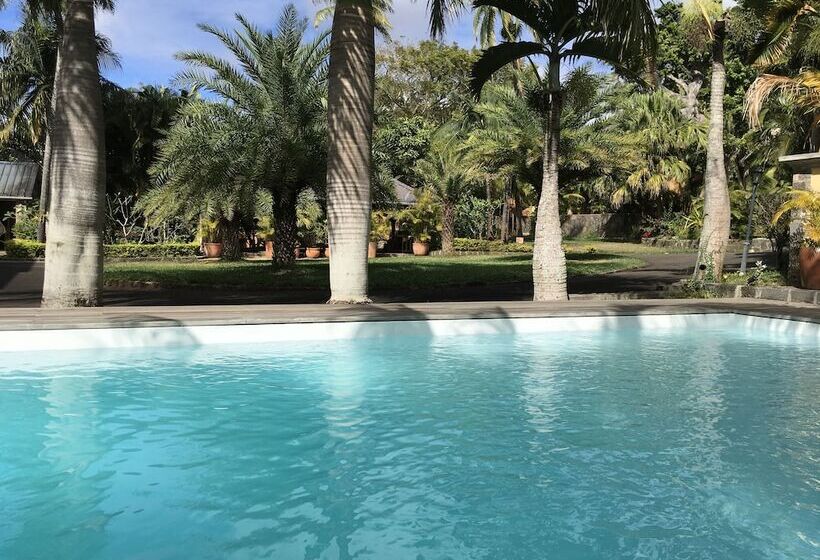 هتل Maison D'hôtes Coignet