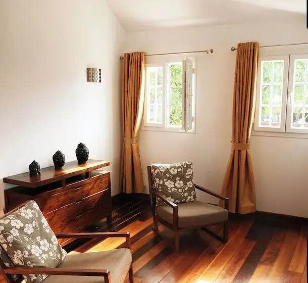هتل Maison D'hôtes Coignet