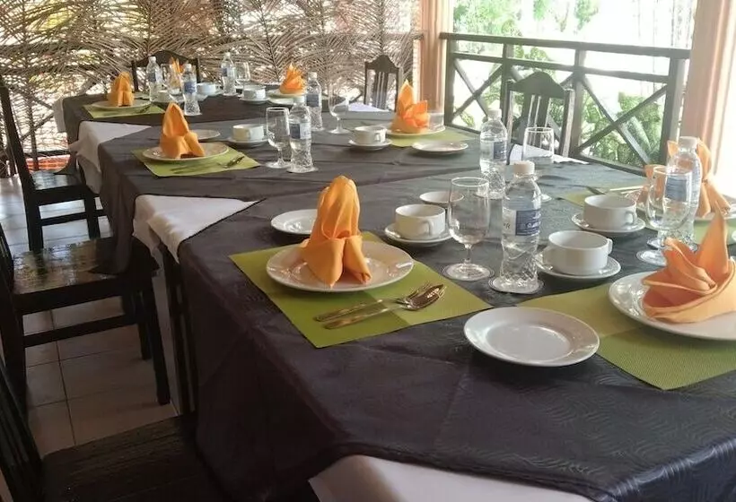 Hotelli Pangkor Holiday Resort