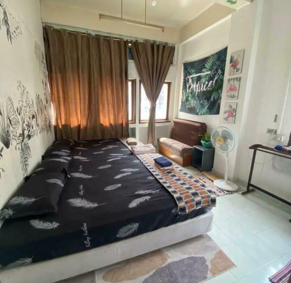 בית מלון כפרי Pesona Backpackers Inn