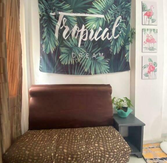 בית מלון כפרי Pesona Backpackers Inn