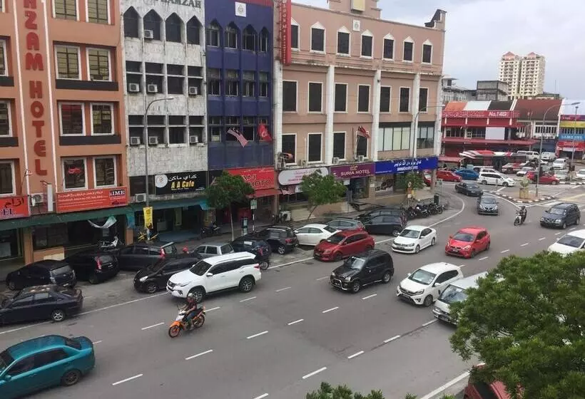 هتل Pesona Backpackers Inn