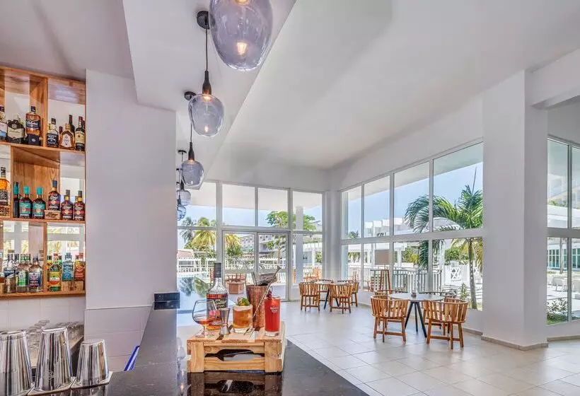 ホテル Sol Caribe Beach