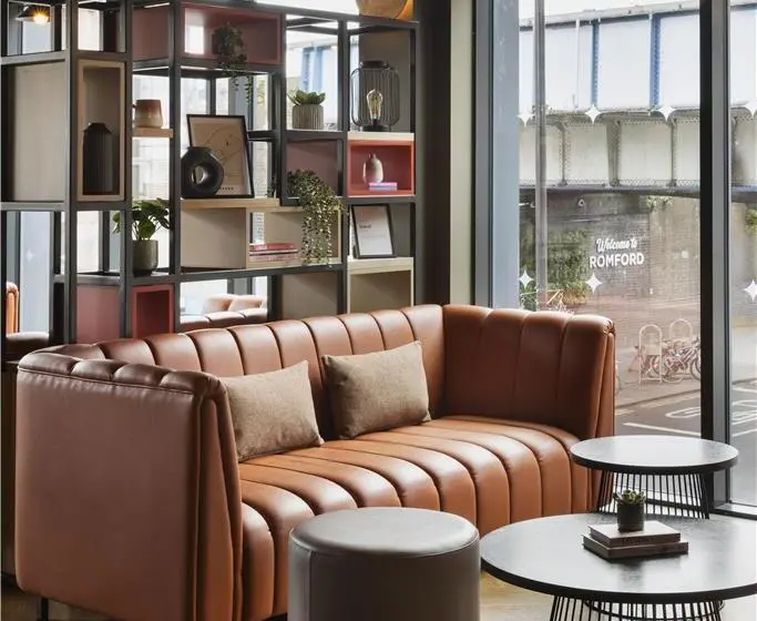 ホテル Spark By Hilton London Romford