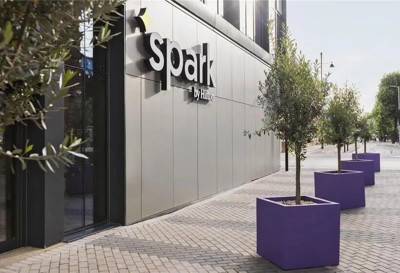 ホテル Spark By Hilton London Romford