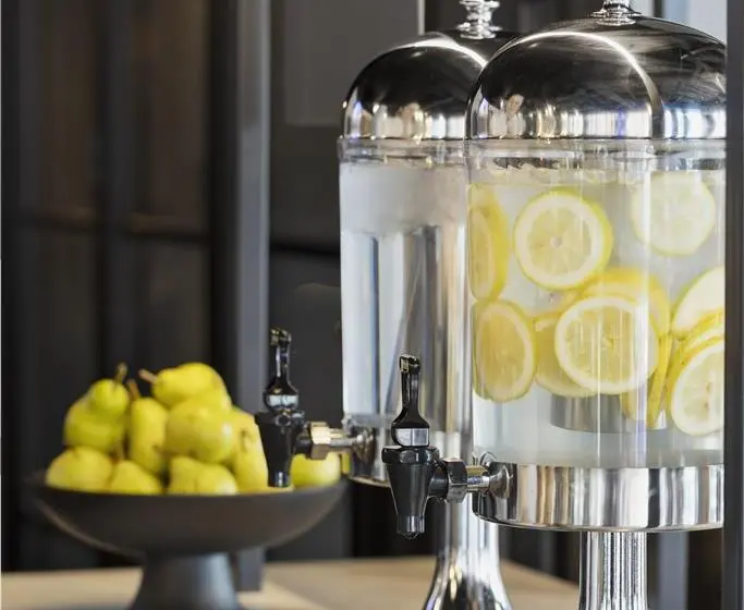 ホテル Spark By Hilton London Romford