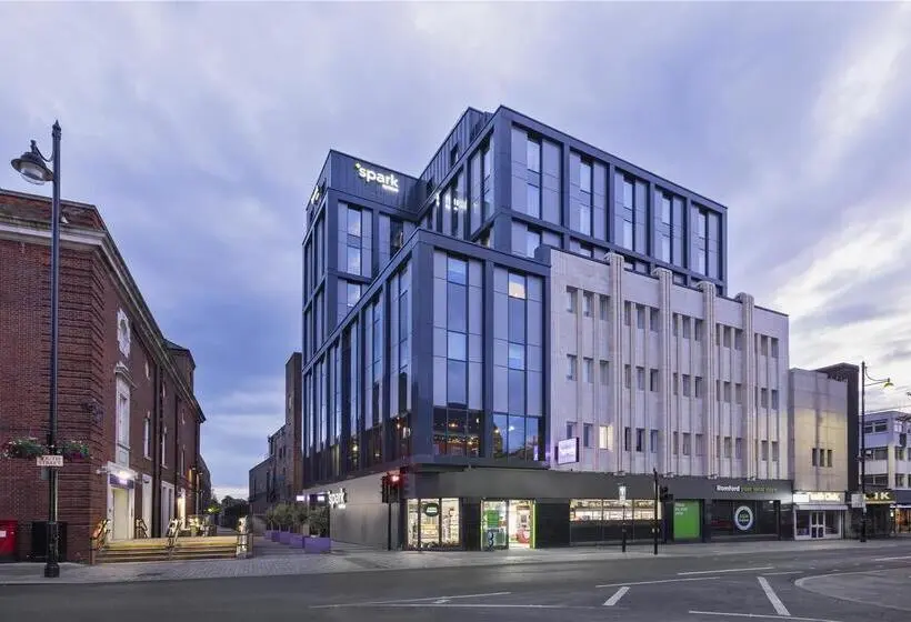 ホテル Spark By Hilton London Romford