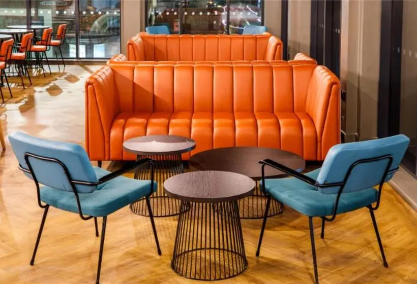 ホテル Spark By Hilton London Romford