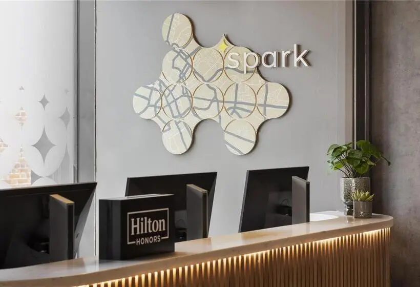 ホテル Spark By Hilton London Romford