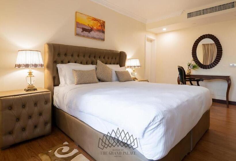 هتل The Grand Palace