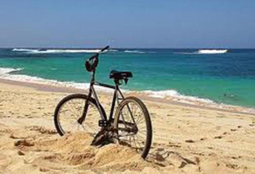 ホテル The Varos Residences