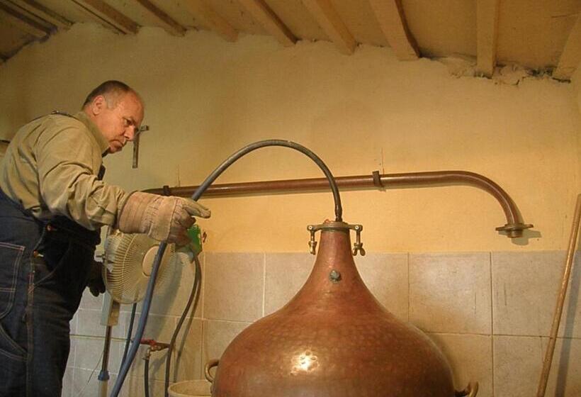 ホテル The Varos Residences