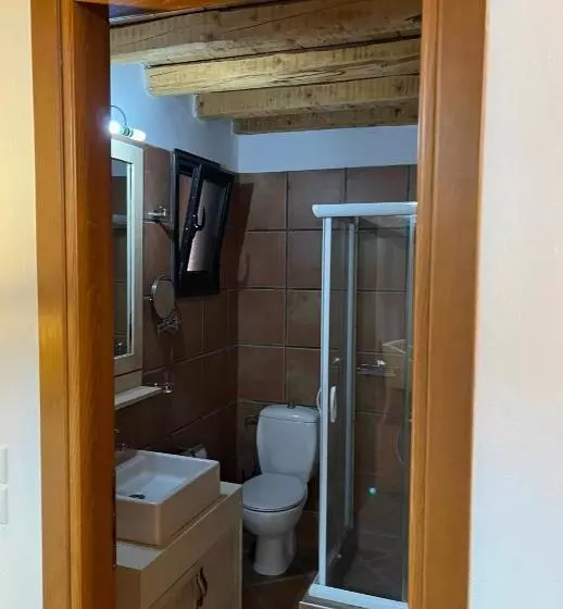 هتل The Varos Residences