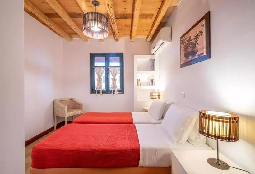 هتل The Varos Residences