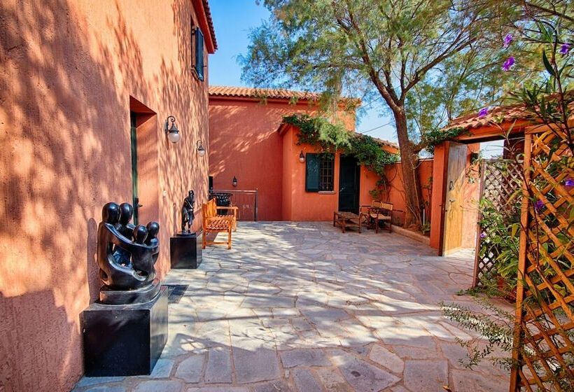 ホテル The Varos Residences