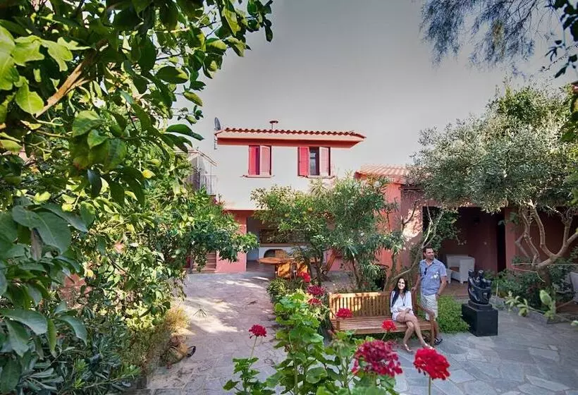 هتل The Varos Residences