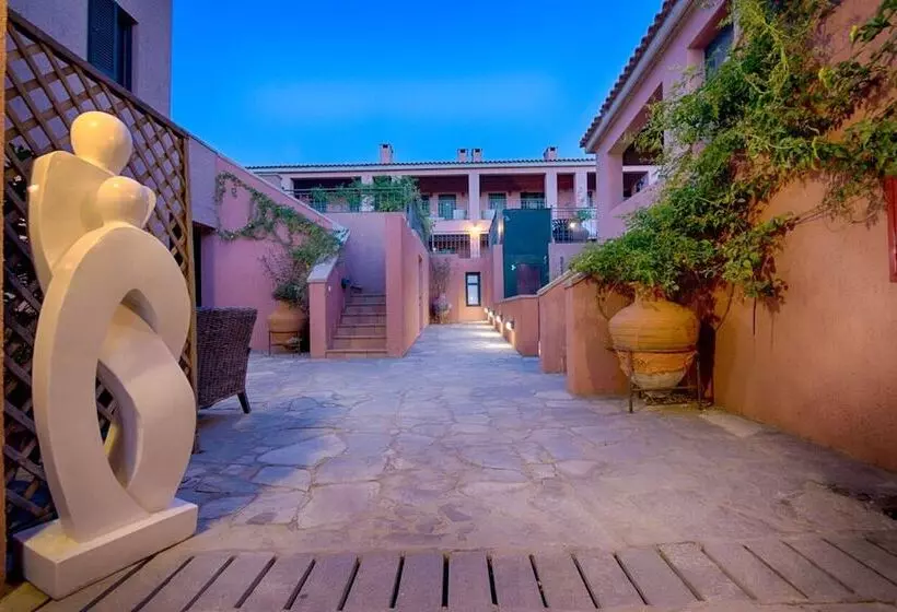 هتل The Varos Residences