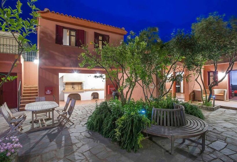 ホテル The Varos Residences