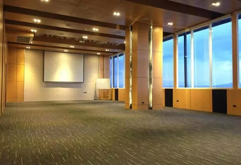 The Vista Hotel By Satit Group