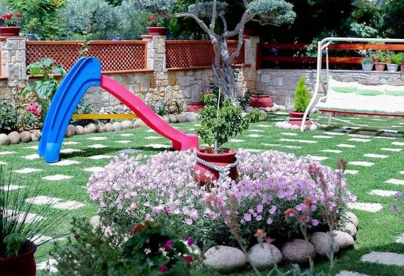 Majatalo Melis Studios