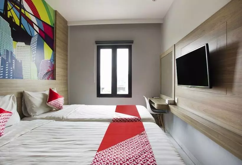 Hotelli Collection O The Regia Tambun