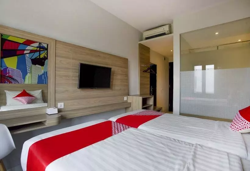 Hotelli Collection O The Regia Tambun