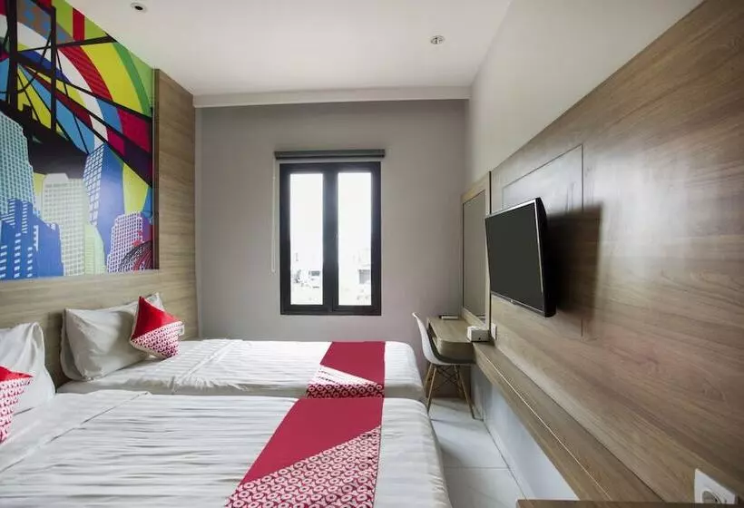 Hotelli Collection O The Regia Tambun