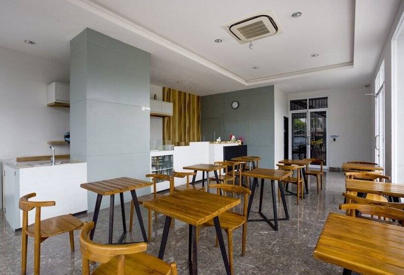 בית מלון כפרי Collection O The Regia Tambun