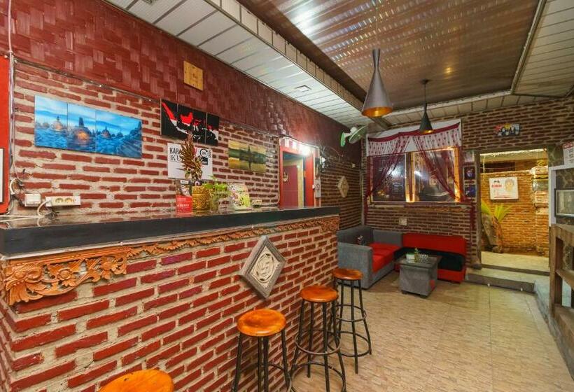 בית מלון כפרי Reddoorz At Kubu Selem Lampung