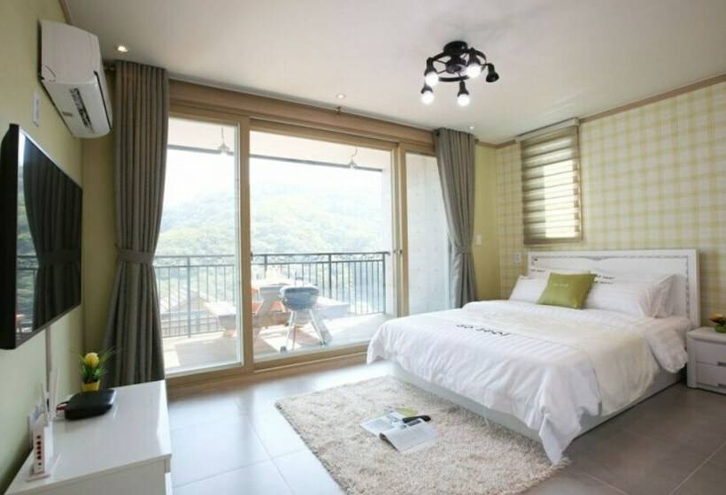 Hotel Dongducheon Sosul Pension