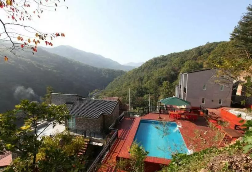 هتل Dongducheon Sosul Pension